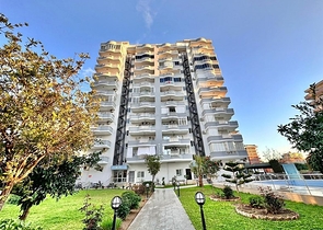 Furnished 4+1 penthouse in one of the residential complexes of Mahmutlar