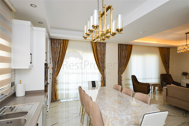 Villa 5+1 in Kargicak area