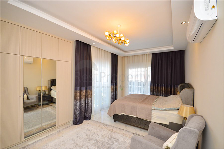 Ideal 4+1 apartment with excellent infrastructure, in the Kestel area