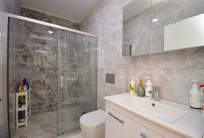 Ideal 4+1 apartment with excellent infrastructure, in the Kestel area