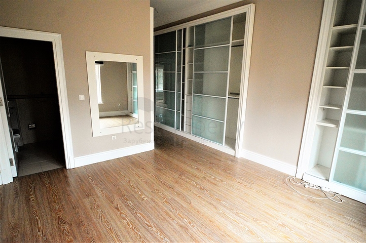 Modern villas with nice garden in a complex in Antalya