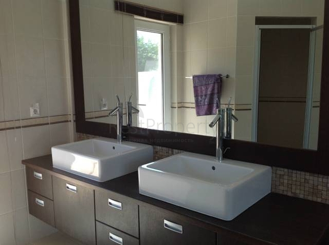 Modern villas with nice garden in a complex in Antalya