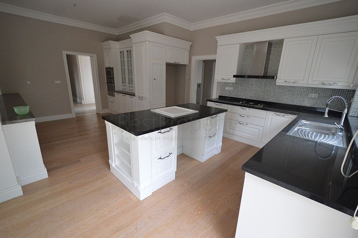 Modern villas with nice garden in a complex in Antalya