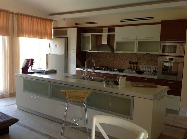 Modern villas with nice garden in a complex in Antalya