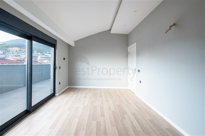 Spacious 4+1 penthouse in Oba district