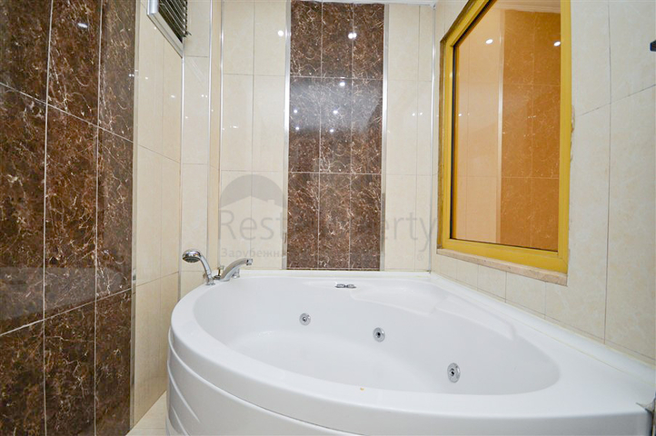 Villa in sita 4+1 with a small garden and sea and mountain views in the picturesque Kargicak area