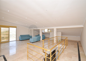 Villa in sita 4+1 with a small garden and sea and mountain views in the picturesque Kargicak area