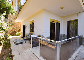 Villa in sita 4+1 with a small garden and sea and mountain views in the picturesque Kargicak area