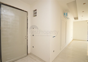 1+1 apartment in a premium class complex on the first coastline in Mahmutlar