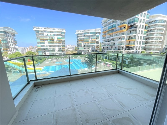 One bedroom bright apartment in the area with the best sandy beach in Avsallar