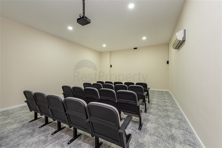 1+1 apartment in a popular residential complex in Avsallar district