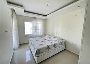 1+1 apartment in a popular residential complex in Avsallar district