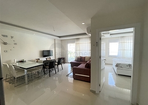 1+1 apartment in a popular residential complex in Avsallar district