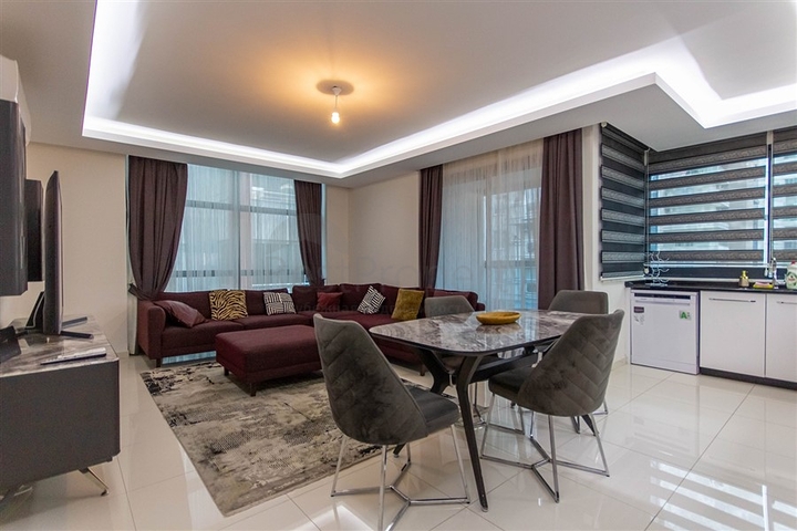 Spacious 2+1 apartment from the owner 400 meters from the sea in the Mahmutlar area  