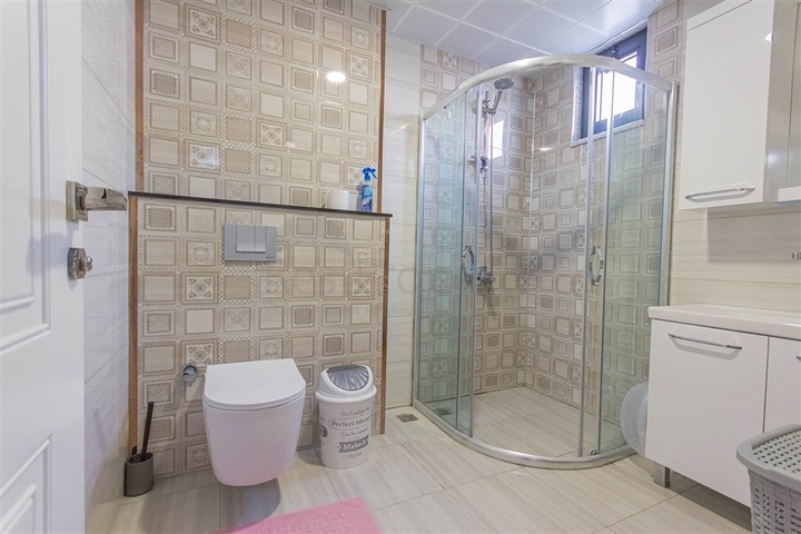 Spacious 2+1 apartment from the owner 400 meters from the sea in the Mahmutlar area  