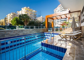 Spacious 2+1 apartment from the owner 400 meters from the sea in the Mahmutlar area  