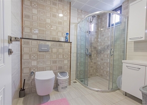 Spacious 2+1 apartment from the owner 400 meters from the sea in the Mahmutlar area  