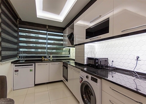 Spacious 2+1 apartment from the owner 400 meters from the sea in the Mahmutlar area  