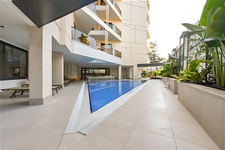 Furnished 1+1 Apartment in Central Oba, 350 m from the Sea