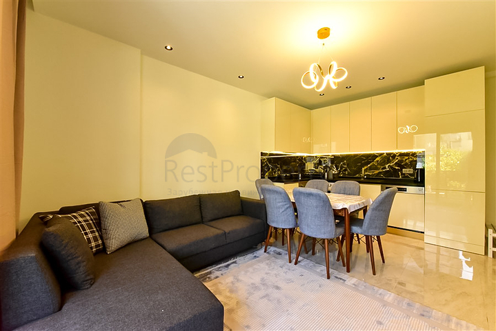 Furnished 1+1 Apartment in Central Oba, 350 m from the Sea