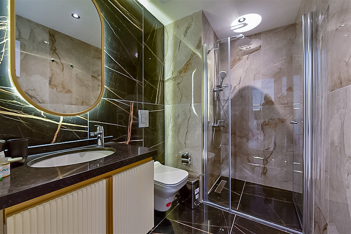 Furnished 1+1 Apartment in Central Oba, 350 m from the Sea