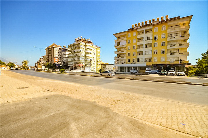 7+1 penthouse with separate kitchen in the center of Alanya