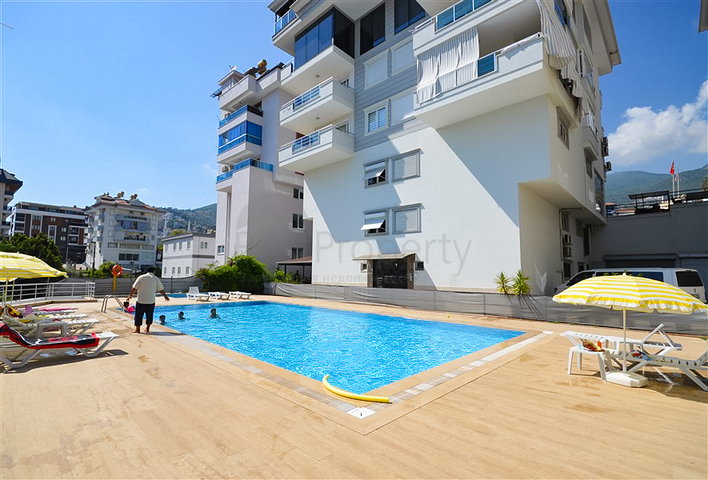 7+1 penthouse with separate kitchen in the center of Alanya