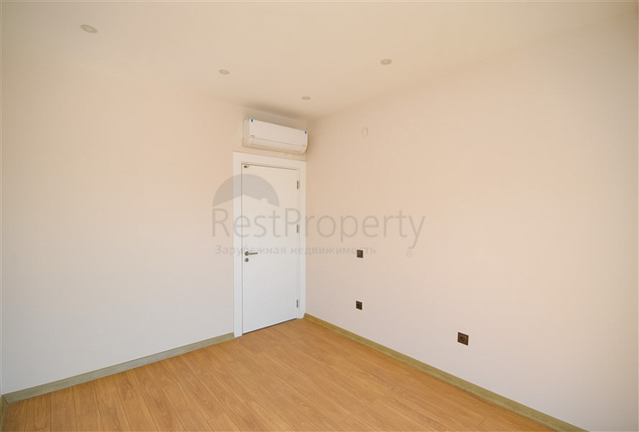 3+1 duplex penthouse with closed parking and sea view in Alanya