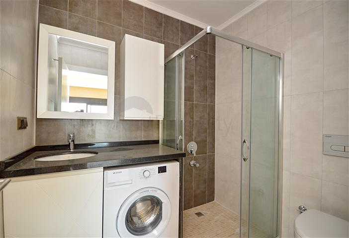 3+1 duplex penthouse with closed parking and sea view in Alanya