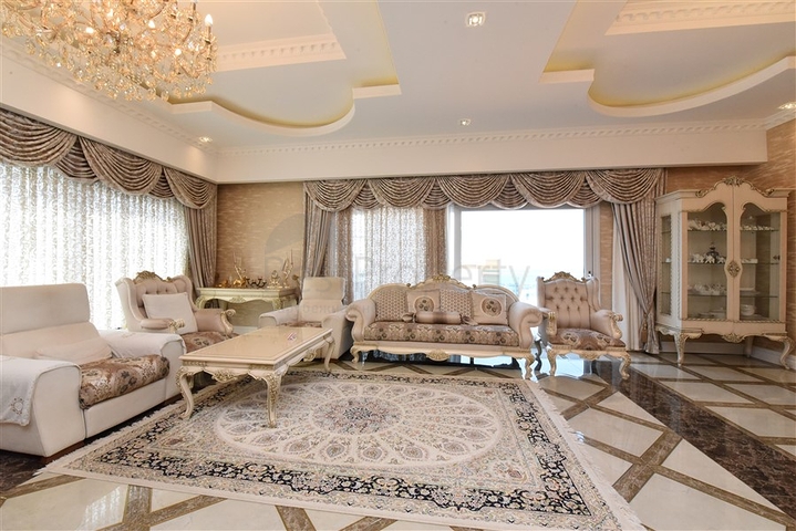 Royal 3+1 apartments in a hotel-type complex in Mahmutlar