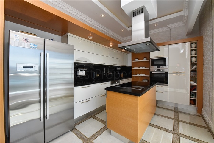 Royal 3+1 apartments in a hotel-type complex in Mahmutlar