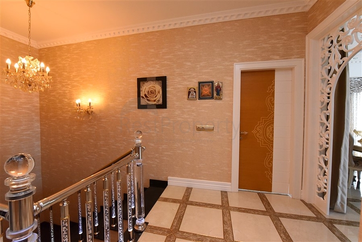 Royal 3+1 apartments in a hotel-type complex in Mahmutlar