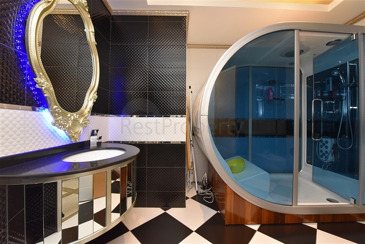 Royal 3+1 apartments in a hotel-type complex in Mahmutlar