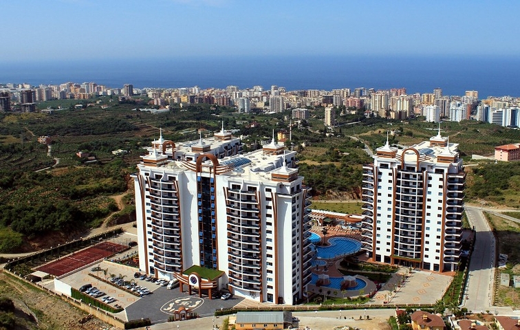 Royal 3+1 apartments in a hotel-type complex in Mahmutlar