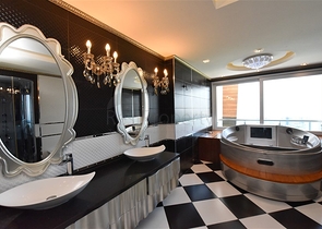 Royal 3+1 apartments in a hotel-type complex in Mahmutlar