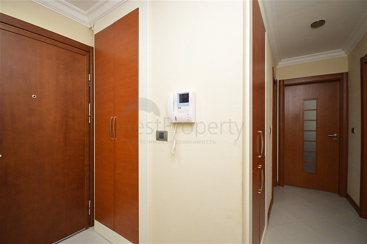 Apartment 2+1 on the first line in the center of Alanya