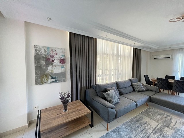 Spacious 2+1 apartment in the central area of Alanya