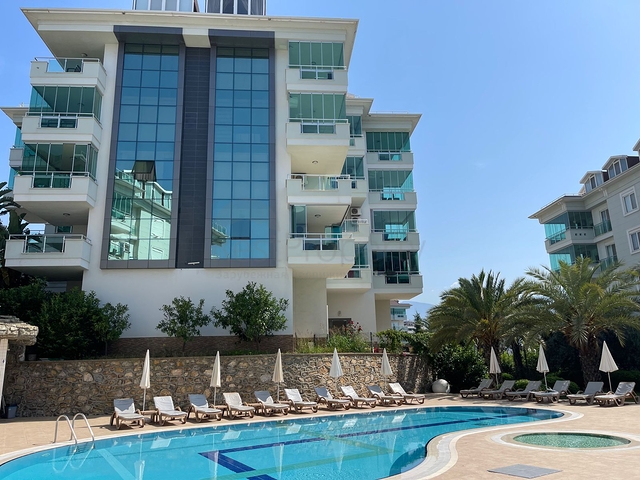 Spacious 2+1 apartment in the central area of Alanya