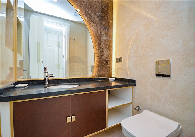 2+1 penthouse with beautiful views in Cleopatra beach area for rent