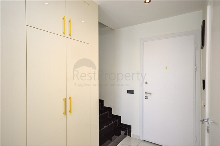 2+1 penthouse with beautiful views in Cleopatra beach area for rent