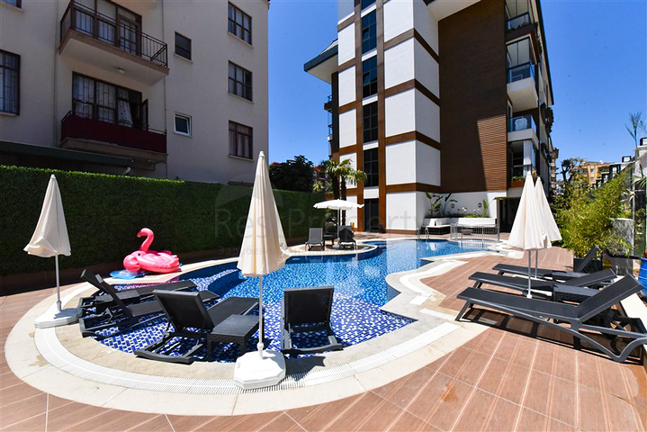 2+1 penthouse with beautiful views in Cleopatra beach area for rent