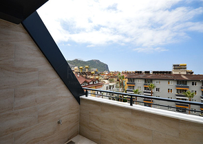 2+1 penthouse with beautiful views in Cleopatra beach area for rent