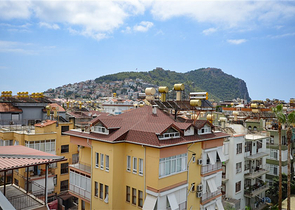 2+1 penthouse with beautiful views in Cleopatra beach area for rent