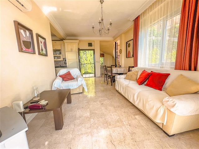 2+1 penthouse in the picturesque Kargicak area