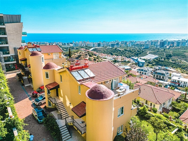 2+1 penthouse in the picturesque Kargicak area