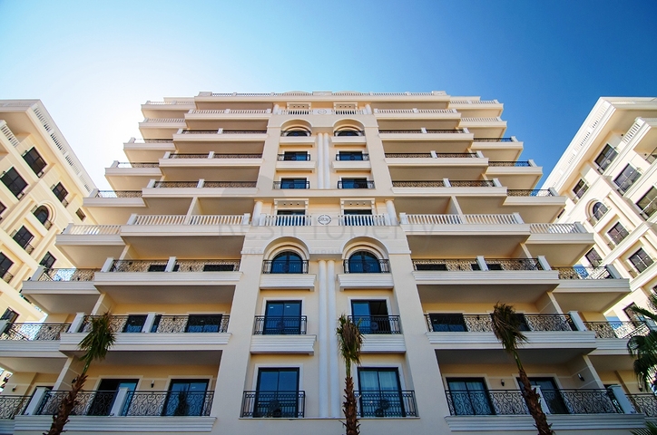 Luxury 2+1 apartment with sea view in an elite Alanya complex