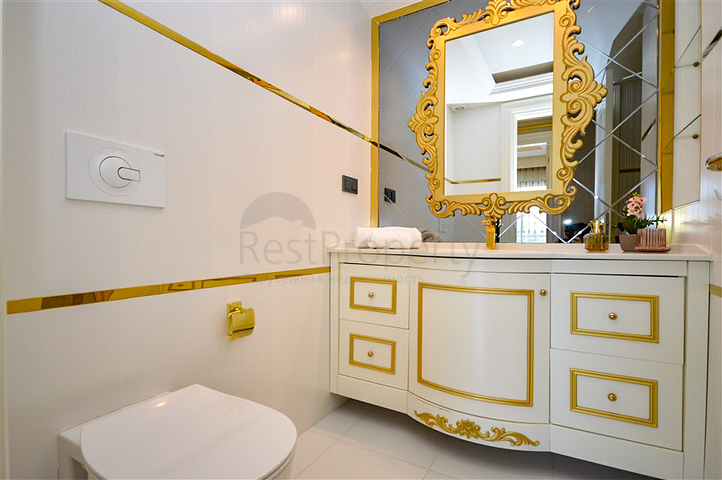 Luxury 2+1 apartment with sea view in an elite Alanya complex