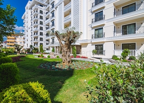 Luxury 2+1 apartment with sea view in an elite Alanya complex