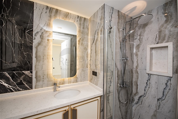 3+1 penthouse in the center of Alanya with stunning views