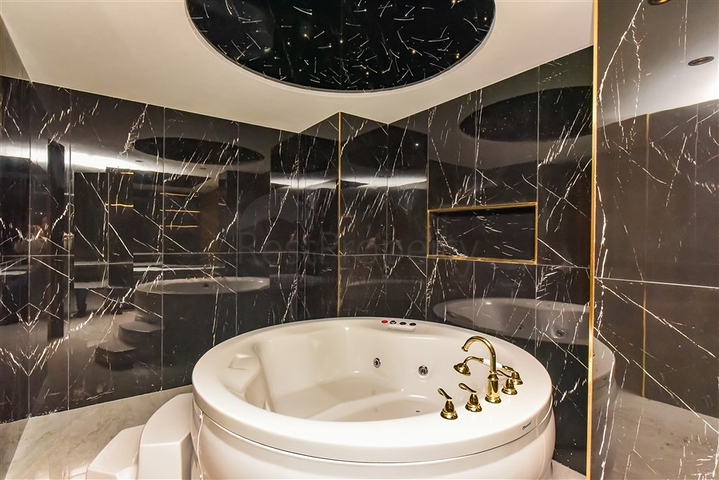 3+1 penthouse in the center of Alanya with stunning views